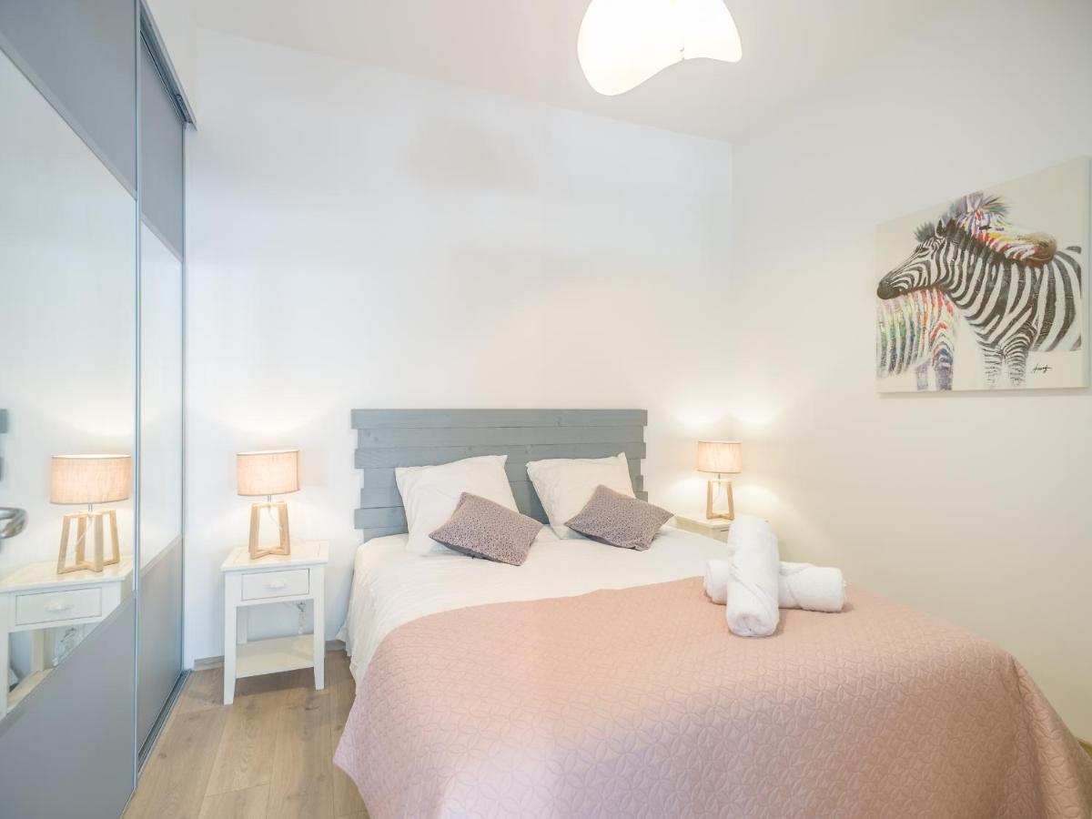 Ferienwohnung Loft Courtalon - Haut Standing - Patio - Parking Prives Troyes Exterior foto