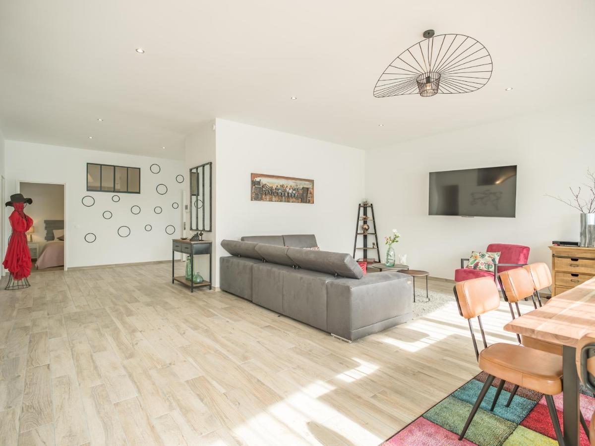 Ferienwohnung Loft Courtalon - Haut Standing - Patio - Parking Prives Troyes Exterior foto